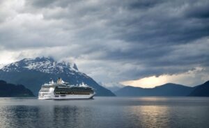 Tips for Every Traveler to Capture Stunning Alaska Cruise Pictures